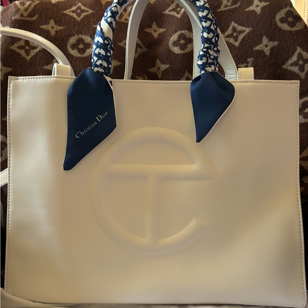 Telfar Medium White Tote Bag NWT with Iconic Logo